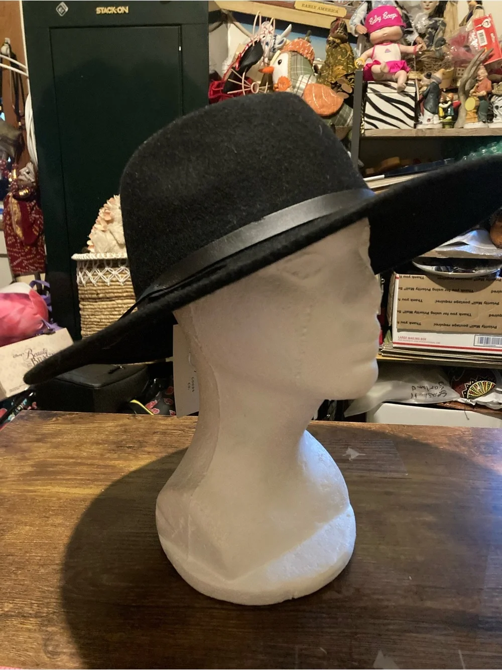 Universal Thread Goods black fedora hat for women
